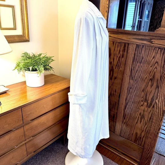 Miss Elaine VTG Robe Wms Sz L White Waffle Knit w/Embroidered Collar Front Zip - Picture 5 of 11